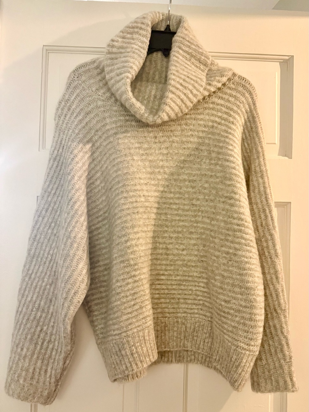 Leith Cozy Turtleneck Sweater, Light Heathered Gray, Sz L, Alpaca/Acrylic Blend